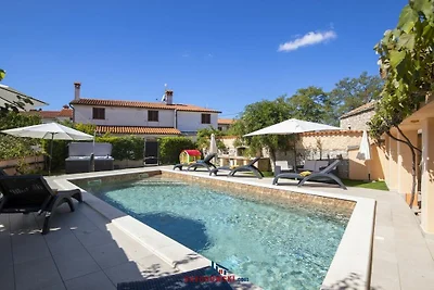 Ferienhaus in Barban mit Schwimmbecken