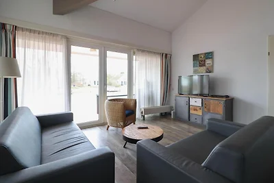 Premium-Wellness-Villa am Wasser