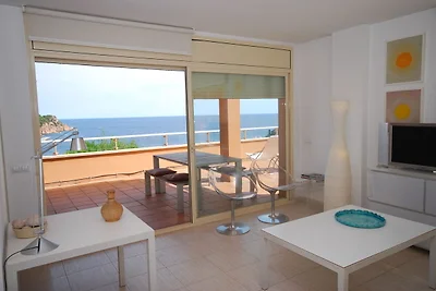 Moderno appartamento con piscina