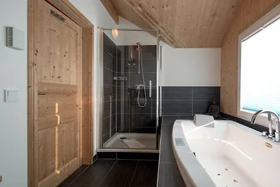 One-bedroom cabin