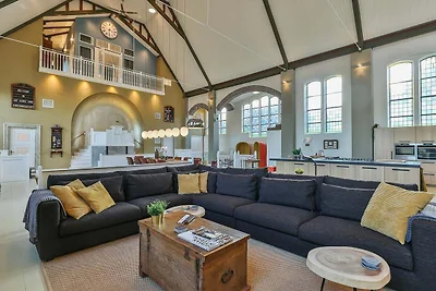 Einzigartige Villa in Rinsumageest mit Sauna
