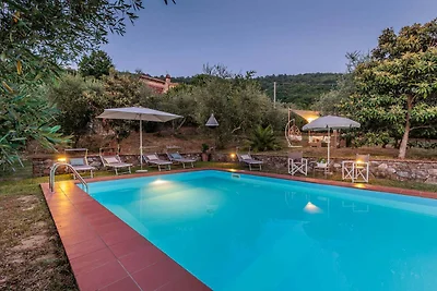 Smaakvol ingerichte villa in Lucca