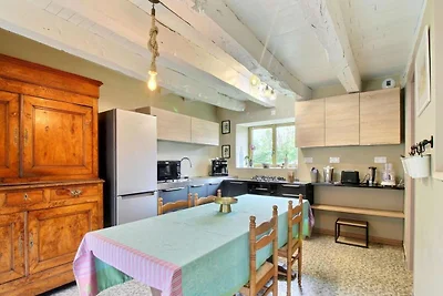 Schönes Ferienhaus in Neulliac