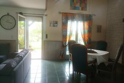 Haus in der Nähe des Schlosses Bonaguil