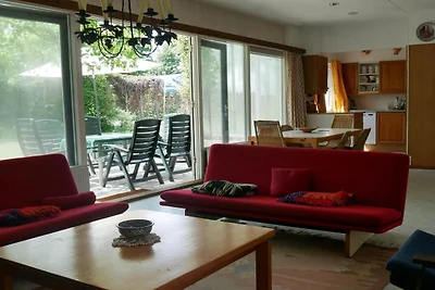 Gemütliches Familienhaus mit schönem Garten.