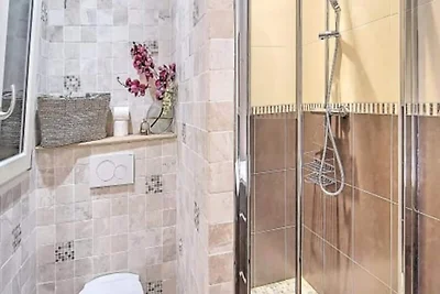 Square Golden Cozy 2 Zimmer Cannes