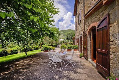 Wohnung in Castiglion Fiorentino mit Garten