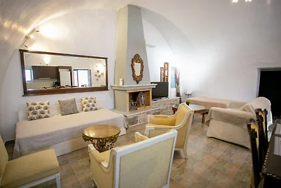 Villa in Triantafillia