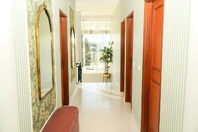 Villa in Albufeira mit Meerblick & Pool