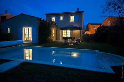 Luxueuse villa provençale avec jardin et pisc...