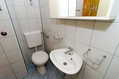 Guest House Daniela - Double Room with Privat...