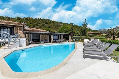 Villa a Porto Cervo con piscina