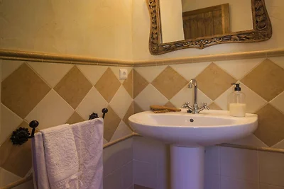 Casa vacanze a Laroya con piscina