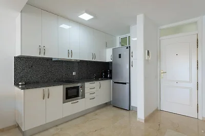 Strandapartment mit Terrasse und Aussicht