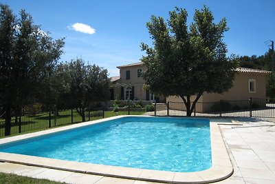 Geweldige hoeve met zwembad in het 'Provençaa...
