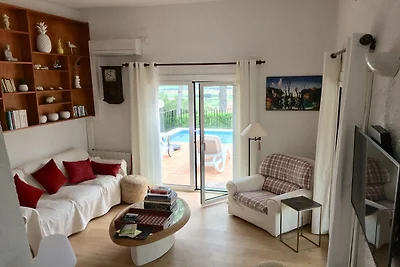Villa in Estartit near golf course
