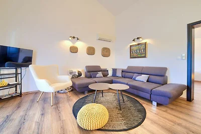 Two Bedroom Apartment with Terrace and Sea...