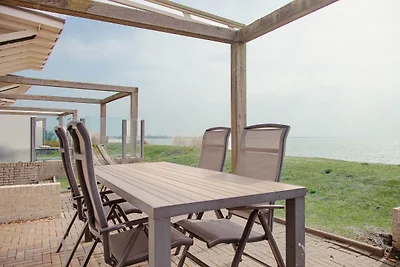 Panorama-Villa mit Sauna und Seeblick