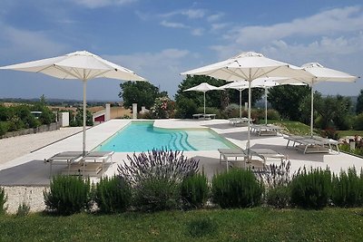 Appartamento in villa con piscina