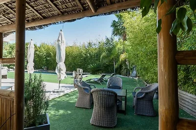 Villa in Juan-les-Pins mit Pool und Whirlpool