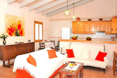 Haus in Llubí mit Pool und Blick auf die...