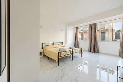 Zentrale 1BDR/4P-Wohnung in Ventimiglia