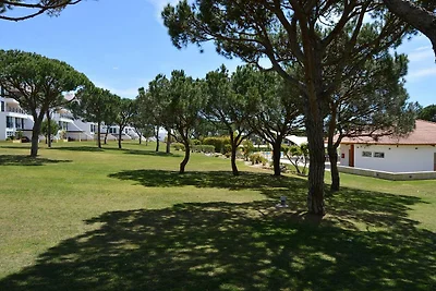 Ampio appartamento a Quarteira con piscina