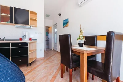 Wohnung, 350 m vom Strand Ponga entfernt