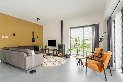 Villa am Wasser, Wald und Golfclub