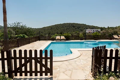 Villa a Benirrבs con vasca idromassaggio