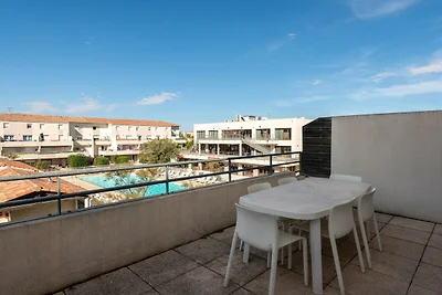 Schickes Apartment mit Poolblick an der Küste...