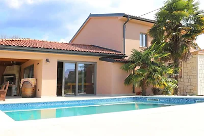 Villa Ulika with Pool - Three bedroom Vila wi...
