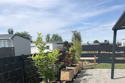 Hütte in Serooskerke mit Schwimmbecken