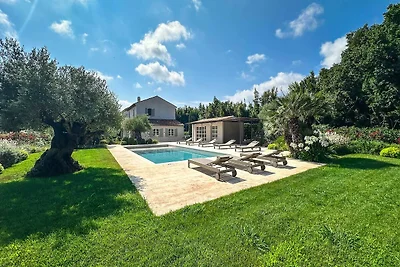 Mediterrane Villa – 6 Schlafzimmer/12 Persone...