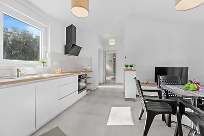 Attraktive Wohnung in Peroj mit Terrasse