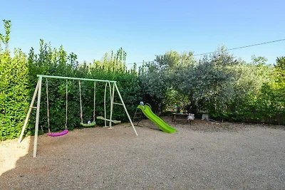 Villa in Rakalj mit Schwimmbecken