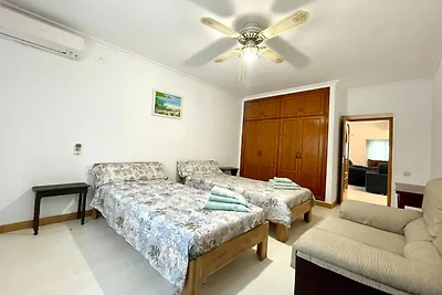 Komfortable Wohnung mit Gemeinschaftspool