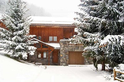 Großes Chalet mit Fasssauna und Whirlpool