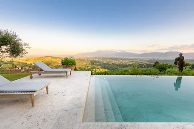 Luxusvilla mit 10 Schlafzimmern in Lucca