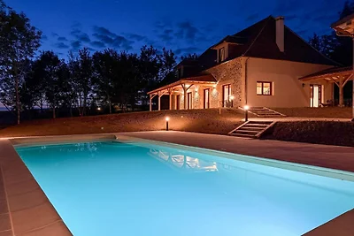 Elegante Villa für 10 Gäste mit Pool- und...