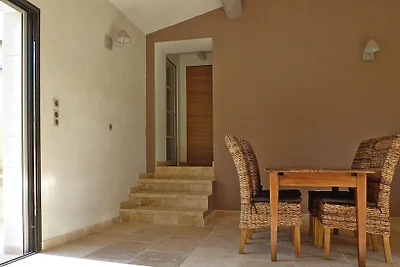 Ferienhaus mit Gemeinschaftspool in Malaucene