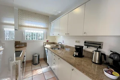 Vakantiehuis in Roses met zwembad