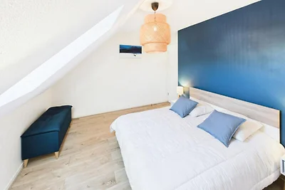 Haus nahe Skidivan Strand mit Garten