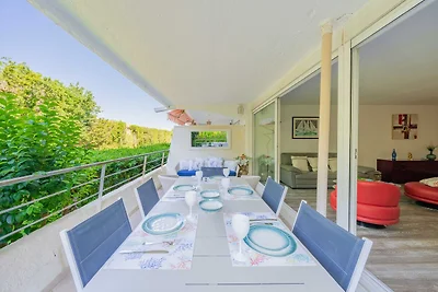 Charming Apartment with pool 2BR/4P -...