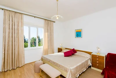 Guest House Villa Nina- One Bedroom Apartment...