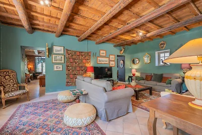 Große Familienvilla in Arles mit Pool