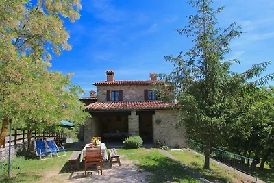 Agriturismo ad Apecchio con piscina