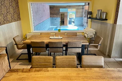 Ruim huis in Moulin du Ruy met sauna en overd...
