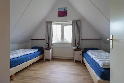 Freistehende, geräumige Strandvilla für 8...