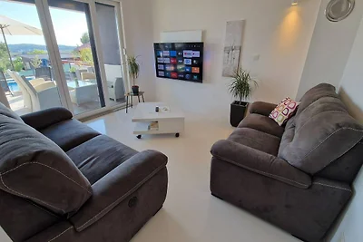 Gemütliche Villa in Pomer mit privatem Pool u...